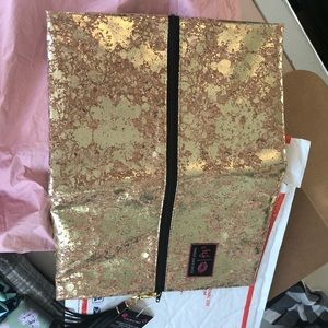 Makeup junkie bag